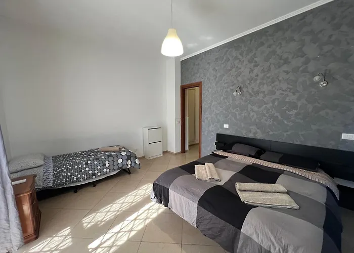 5 Min From Bus Stop-Free Parking